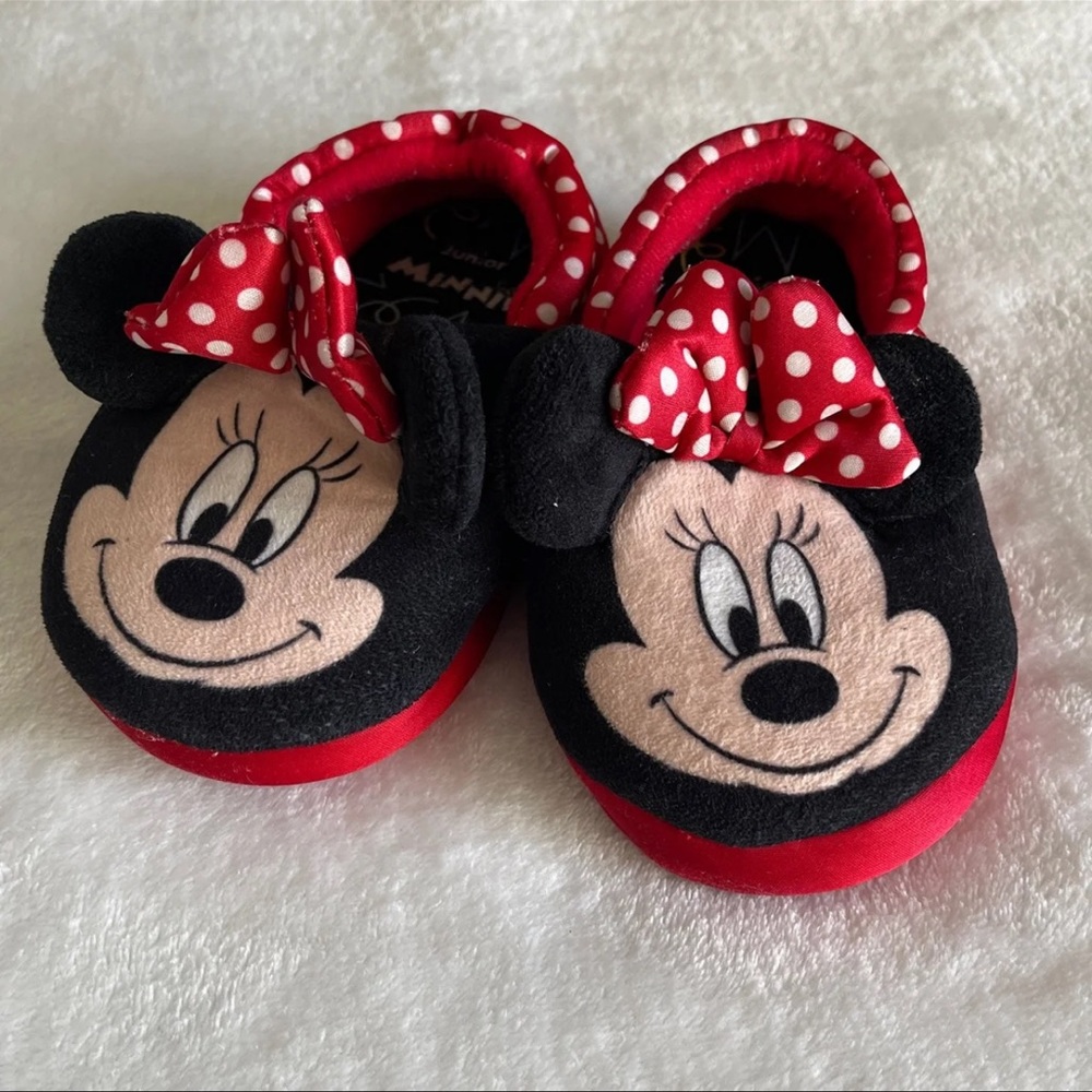 SOLD Minnie mouse disney slippers toddler girl